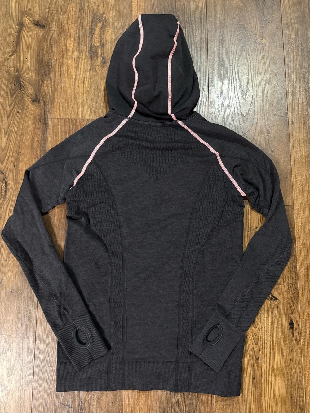 ivivva Hoodie Girls 14 Gray Pink Stretch Seamless Pullover Thumbholes Gym Train - Picture 7 of 9